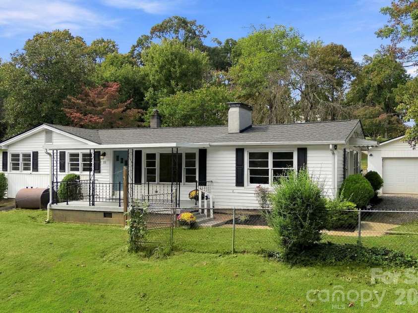 111 Sherwood Road, Swannanoa, NC 28778.  MLS# CAR4418228, YatesRealty ID 55071. 