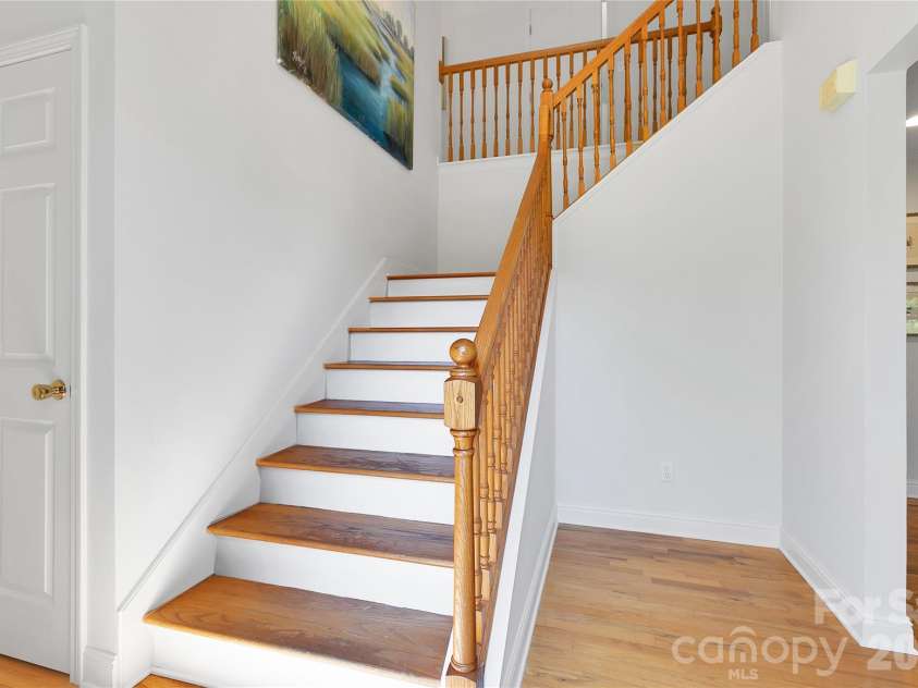 618 Windover Drive, Brevard, NC 28712.  MLS# CAR4425104, YatesRealty ID 55072. 
