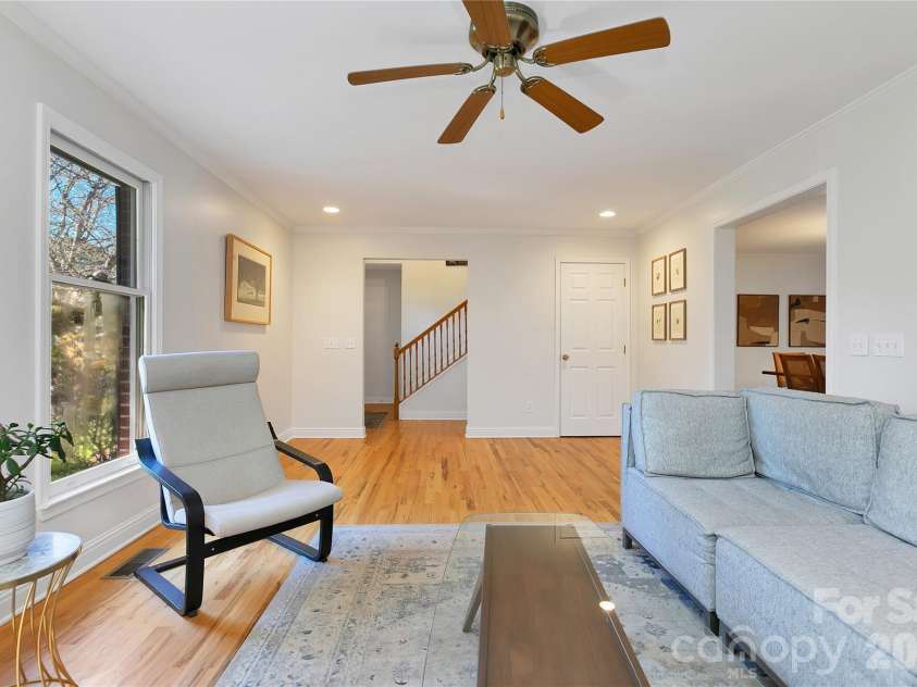 618 Windover Drive, Brevard, NC 28712.  MLS# CAR4425104, YatesRealty ID 55072. 