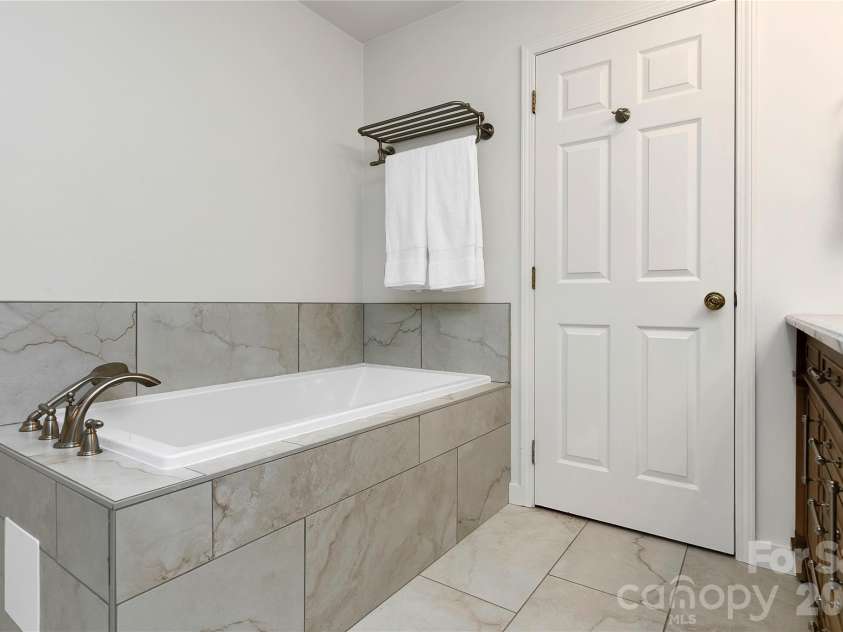 618 Windover Drive, Brevard, NC 28712.  MLS# CAR4425104, YatesRealty ID 55072. 