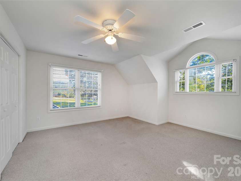 618 Windover Drive, Brevard, NC 28712.  MLS# CAR4425104, YatesRealty ID 55072. 