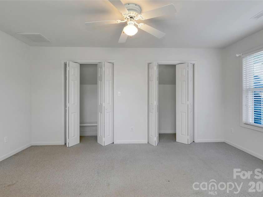 618 Windover Drive, Brevard, NC 28712.  MLS# CAR4425104, YatesRealty ID 55072. 