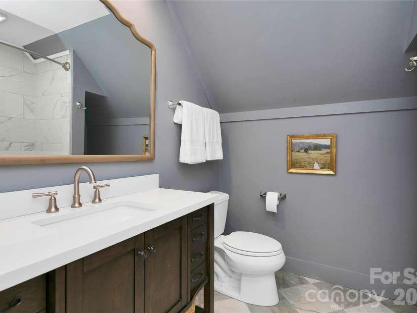 618 Windover Drive, Brevard, NC 28712.  MLS# CAR4425104, YatesRealty ID 55072. 
