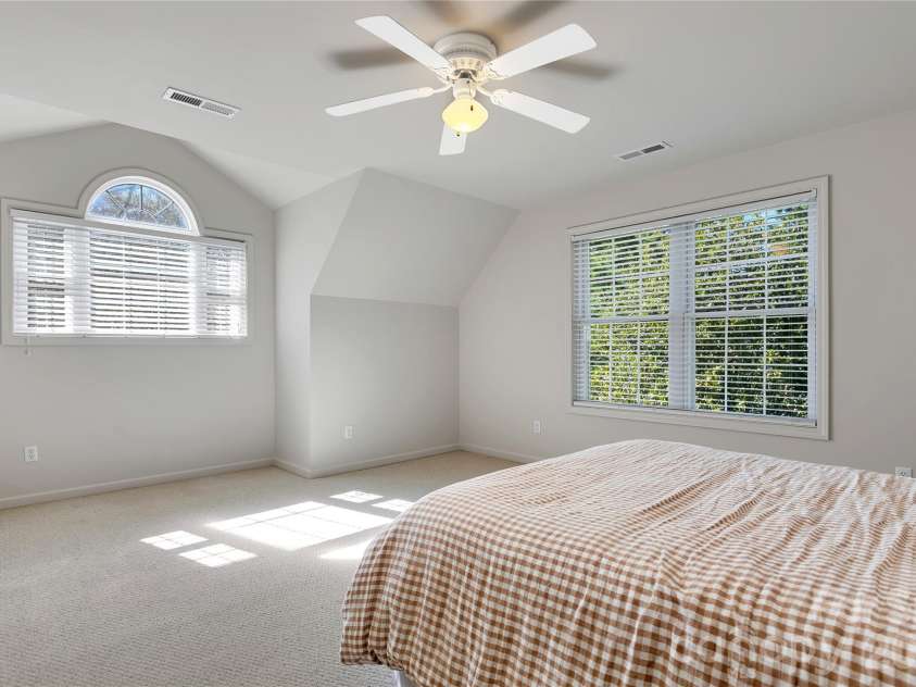 618 Windover Drive, Brevard, NC 28712.  MLS# CAR4425104, YatesRealty ID 55072. 