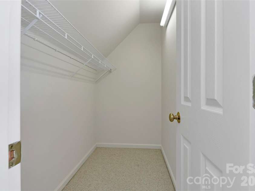 618 Windover Drive, Brevard, NC 28712.  MLS# CAR4425104, YatesRealty ID 55072. 