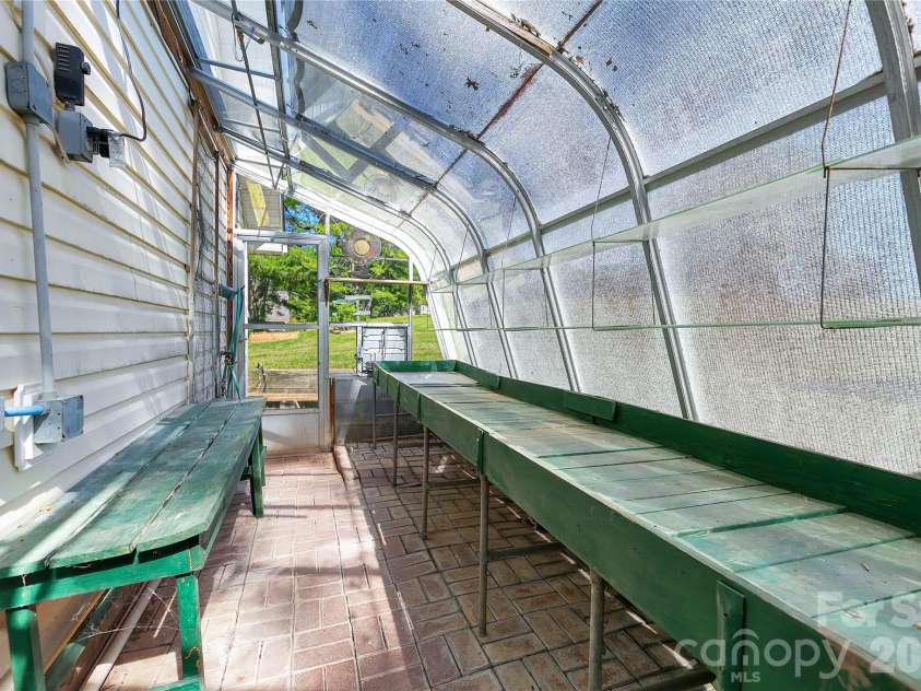 618 Windover Drive, Brevard, NC 28712.  MLS# CAR4425104, YatesRealty ID 55072. 