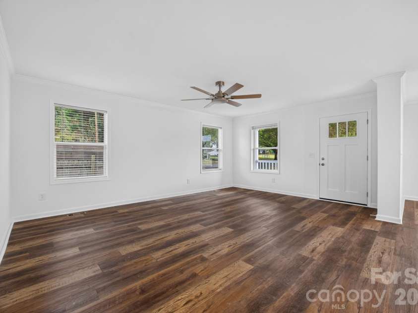 3898 Yarbrough Avenue, Winston Salem, NC 27106.  MLS# CAR4432082, YatesRealty ID 55073. 