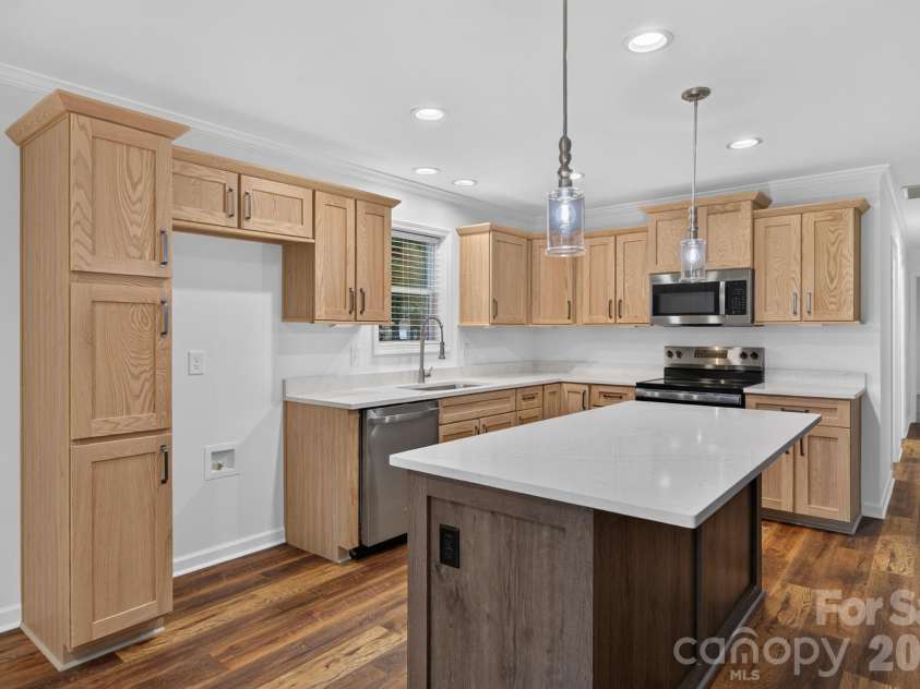 3898 Yarbrough Avenue, Winston Salem, NC 27106.  MLS# CAR4432082, YatesRealty ID 55073. 