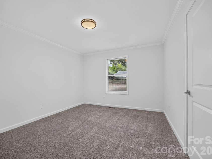 3898 Yarbrough Avenue, Winston Salem, NC 27106.  MLS# CAR4432082, YatesRealty ID 55073. 