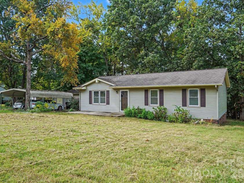 213 Cobblestone Lane, Concord, NC 28027.  MLS# CAR4429574, YatesRealty ID 55075. 