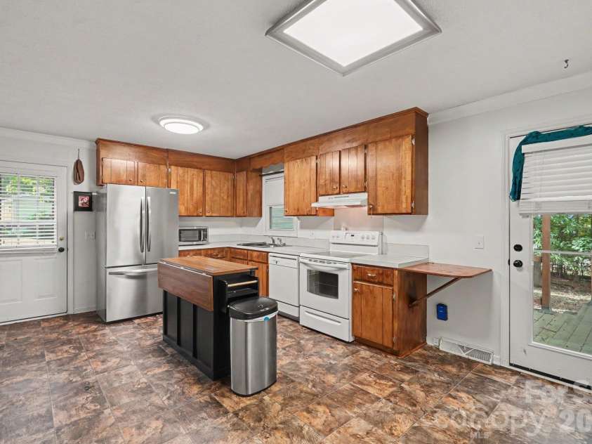 213 Cobblestone Lane, Concord, NC 28027.  MLS# CAR4429574, YatesRealty ID 55075. 