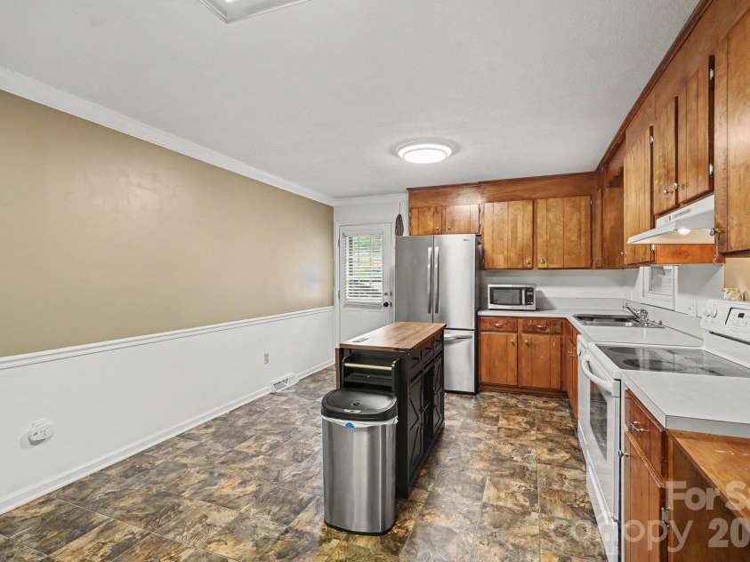 213 Cobblestone Lane, Concord, NC 28027.  MLS# CAR4429574, YatesRealty ID 55075. 