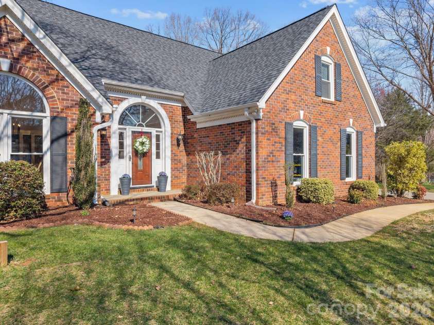 646 Franklin Grove Drive, Mooresville, NC 28115.  MLS# CAR4355154, YatesRealty ID 5508. 