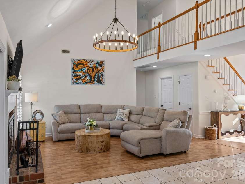 646 Franklin Grove Drive, Mooresville, NC 28115.  MLS# CAR4355154, YatesRealty ID 5508. 