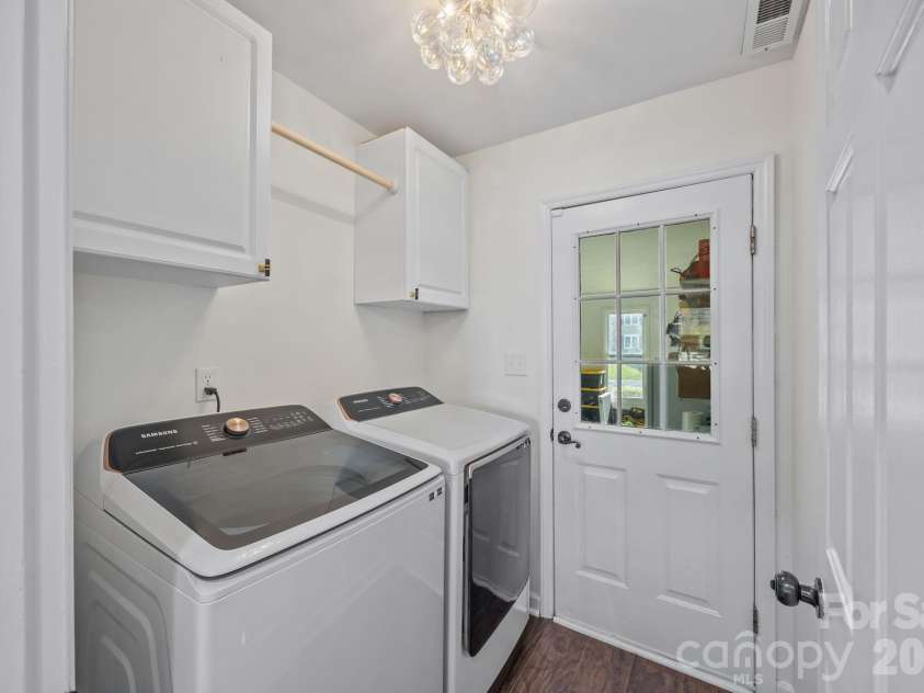 646 Franklin Grove Drive, Mooresville, NC 28115.  MLS# CAR4355154, YatesRealty ID 5508. 