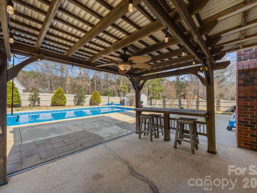 646 Franklin Grove Drive, Mooresville, NC 28115.  MLS# CAR4355154, YatesRealty ID 5508. 