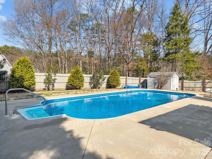 646 Franklin Grove Drive, Mooresville, NC 28115.  MLS# CAR4355154, YatesRealty ID 5508. 
