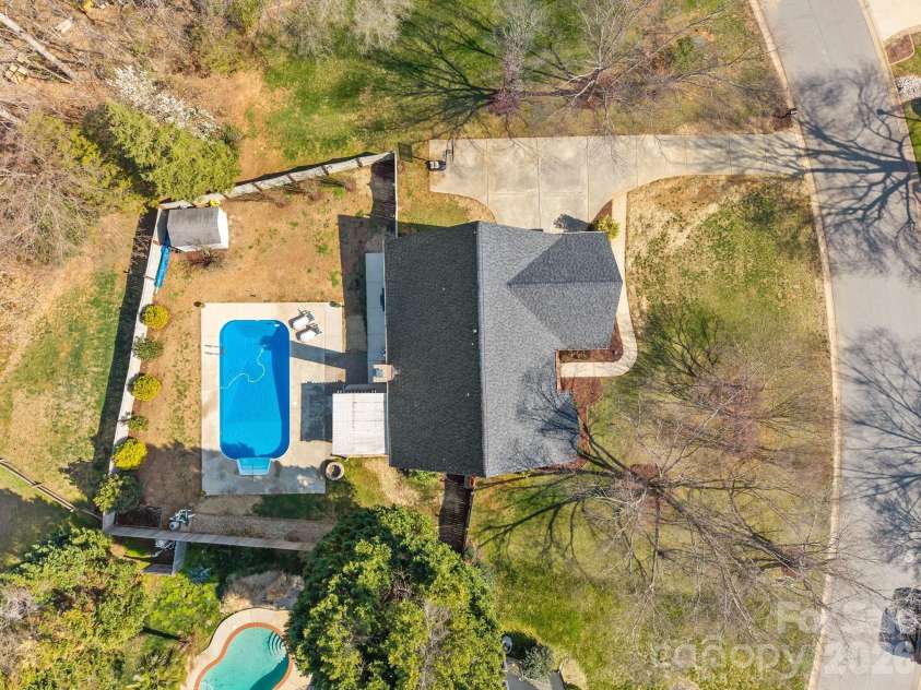646 Franklin Grove Drive, Mooresville, NC 28115.  MLS# CAR4355154, YatesRealty ID 5508. 
