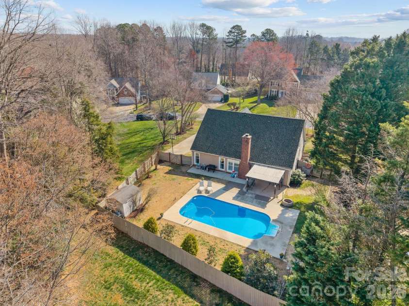 646 Franklin Grove Drive, Mooresville, NC 28115.  MLS# CAR4355154, YatesRealty ID 5508. 
