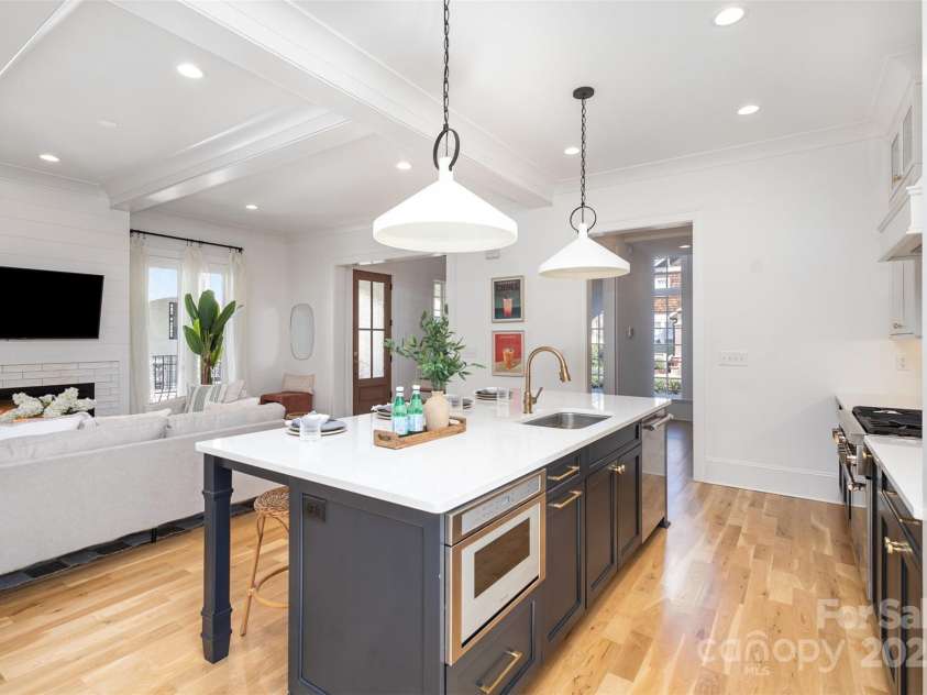 728 Brookside Avenue, Charlotte, NC 28203.  MLS# CAR4244332, YatesRealty ID 5508. 