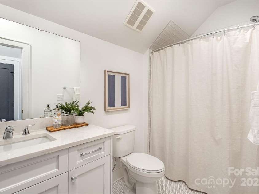 728 Brookside Avenue, Charlotte, NC 28203.  MLS# CAR4244332, YatesRealty ID 5508. 