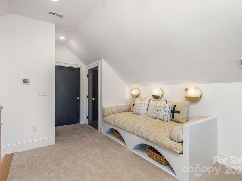 728 Brookside Avenue, Charlotte, NC 28203.  MLS# CAR4244332, YatesRealty ID 5508. 