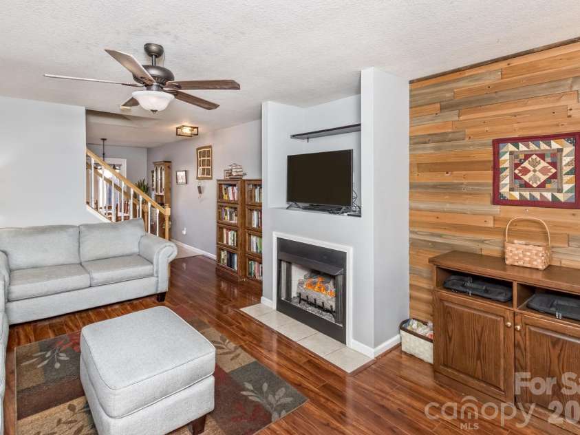5 Lilac Fields Way, Arden, NC 28704.  MLS# CAR4425374, YatesRealty ID 55081. 