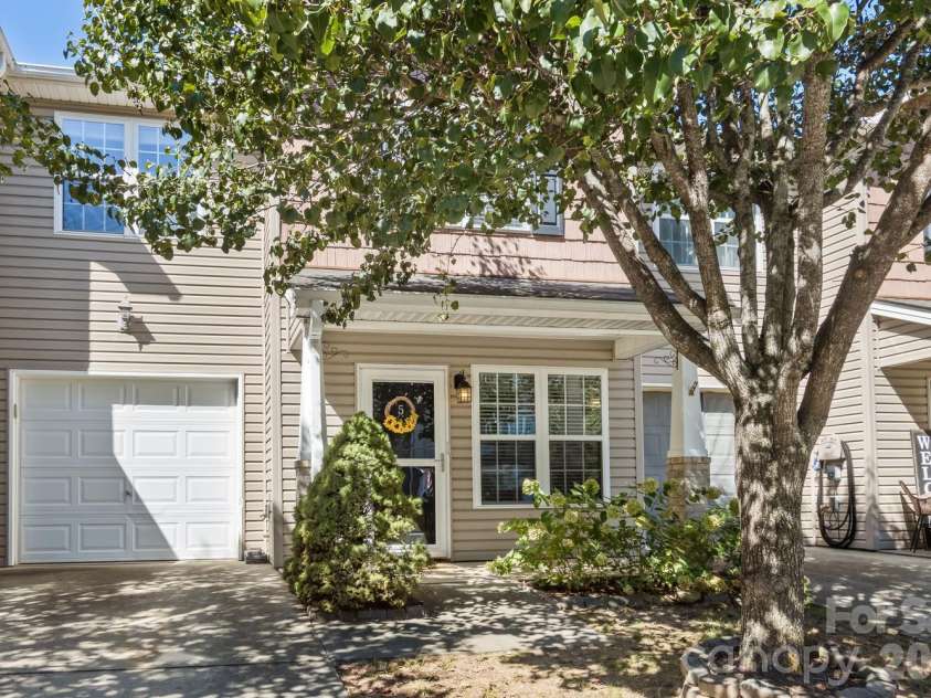 5 Lilac Fields Way, Arden, NC 28704.  MLS# CAR4425374, YatesRealty ID 55081. One car garage with easy access