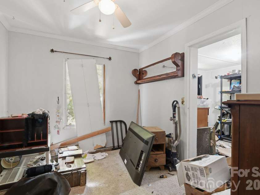 255 Dusty Lane, Marshall, NC 28753.  MLS# CAR4432122, YatesRealty ID 55085. 