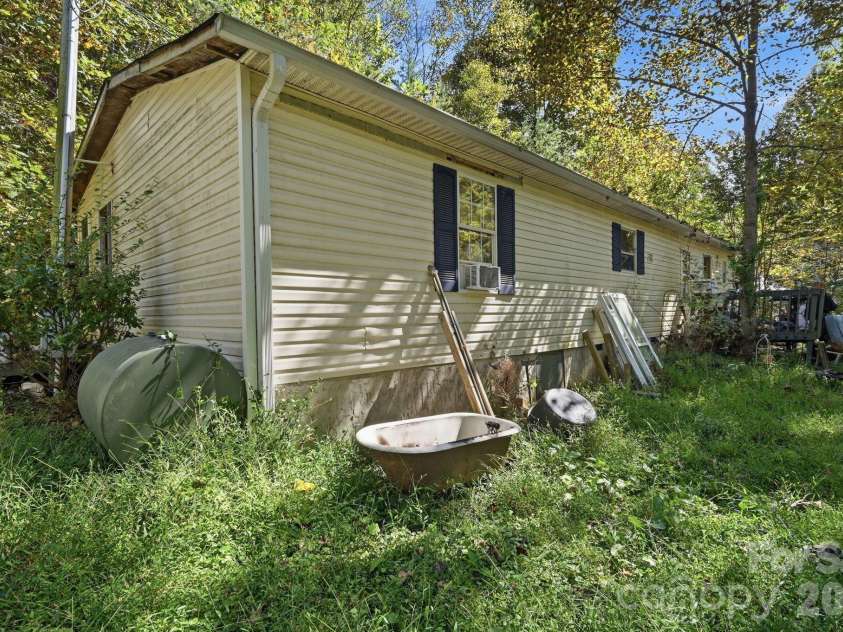 255 Dusty Lane, Marshall, NC 28753.  MLS# CAR4432122, YatesRealty ID 55085. 
