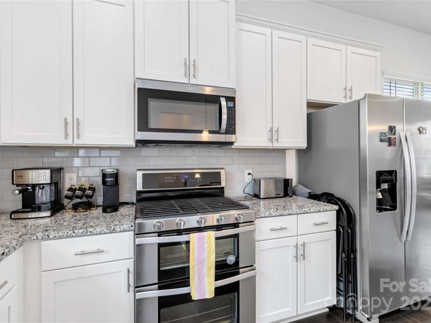 1129 Doveridge Street, Charlotte, NC 28273.  MLS# CAR4234394, YatesRealty ID 5509. 