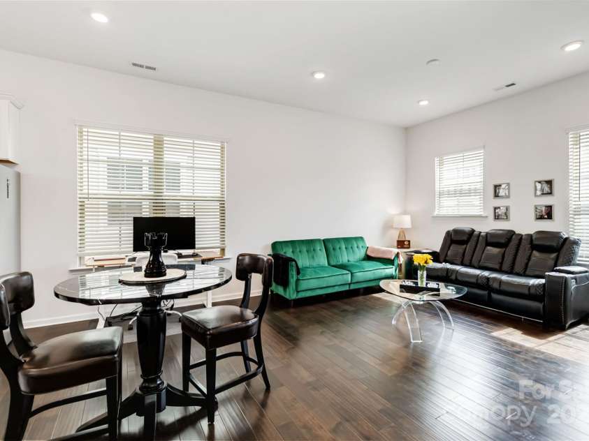 1129 Doveridge Street, Charlotte, NC 28273.  MLS# CAR4234394, YatesRealty ID 5509. 