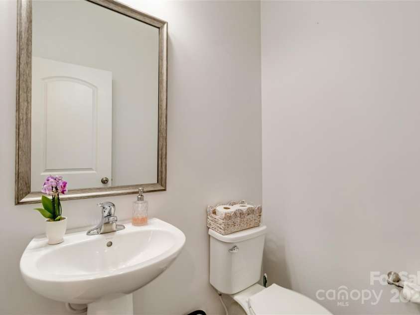 1129 Doveridge Street, Charlotte, NC 28273.  MLS# CAR4234394, YatesRealty ID 5509. 