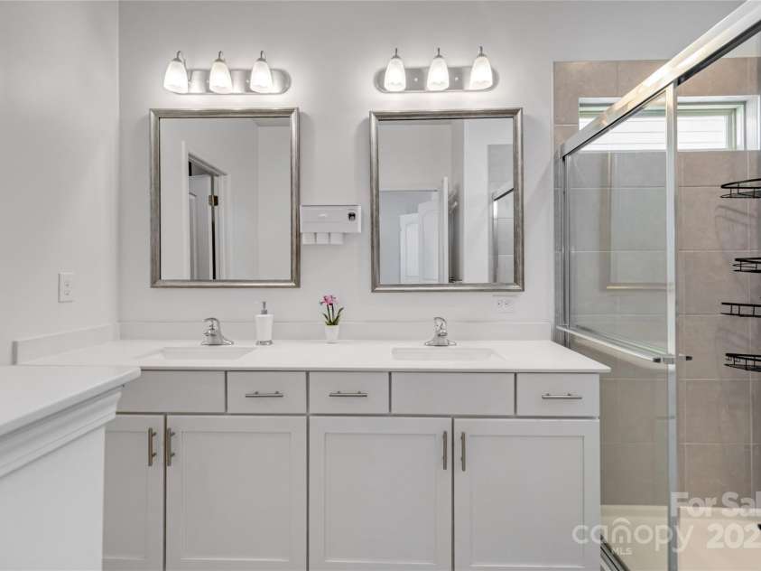 1129 Doveridge Street, Charlotte, NC 28273.  MLS# CAR4234394, YatesRealty ID 5509. 