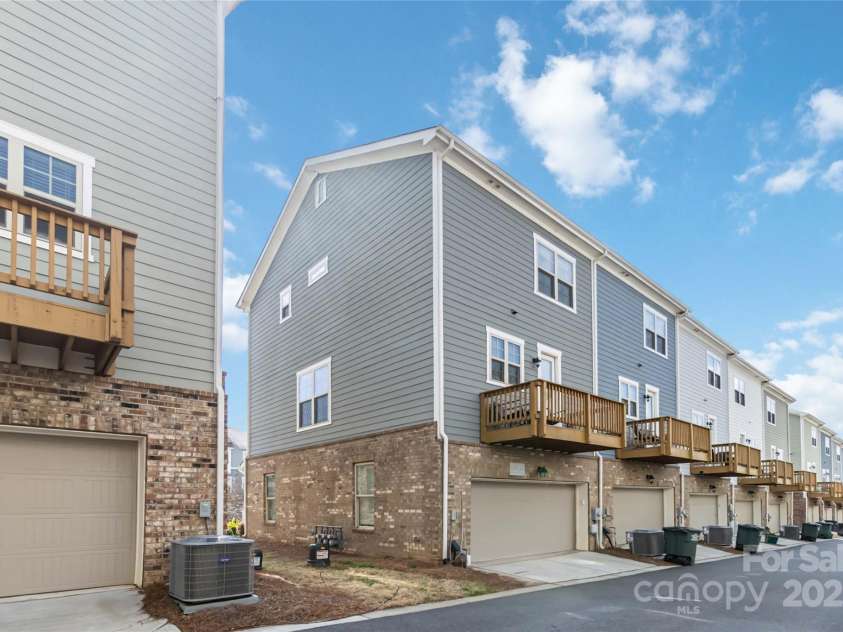 1129 Doveridge Street, Charlotte, NC 28273.  MLS# CAR4234394, YatesRealty ID 5509. 