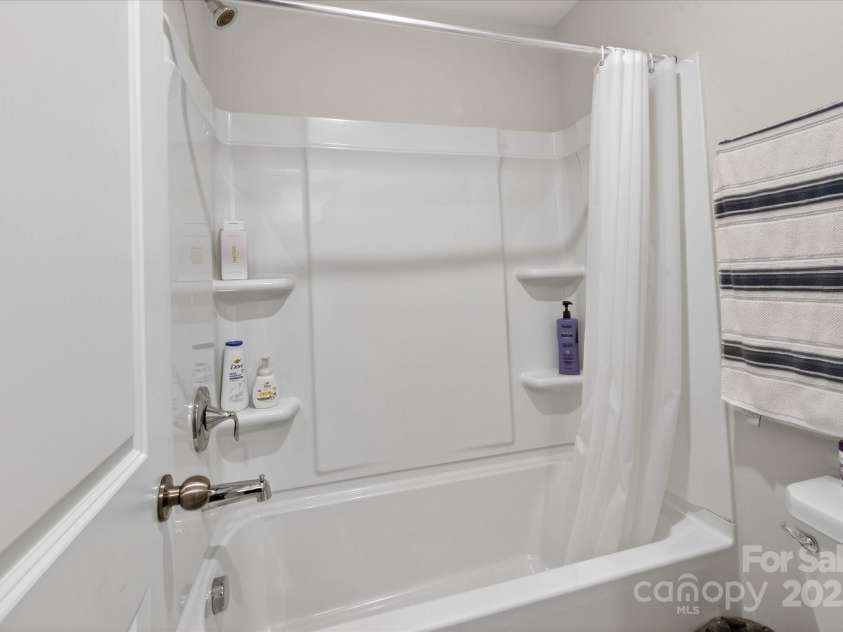 13017 Cinnamon Fern Lane, Mint Hill, NC 28227.  MLS# CAR4330864, YatesRealty ID 5509. 