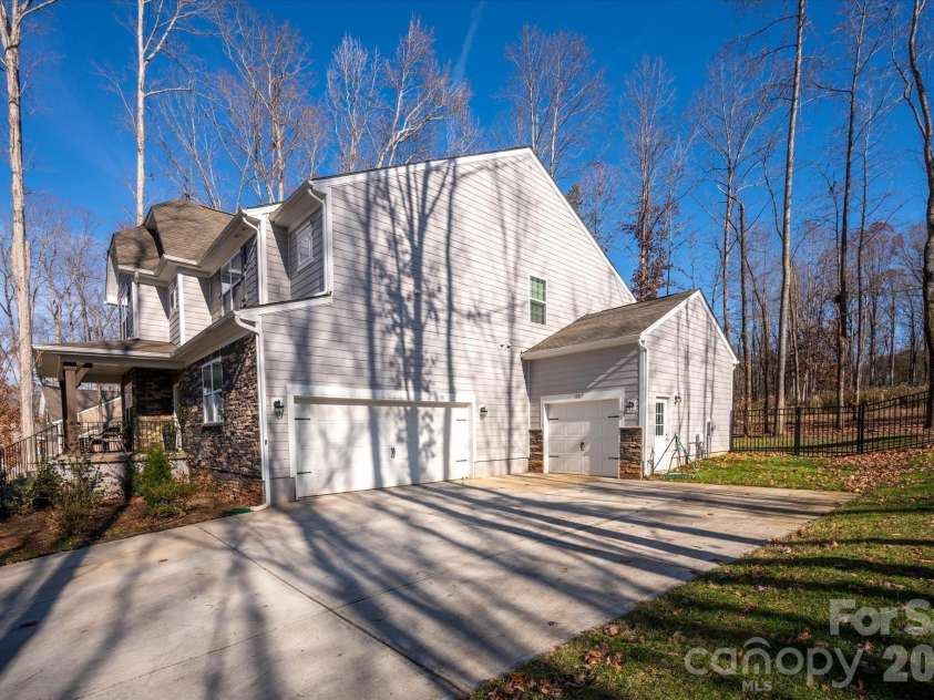 13017 Cinnamon Fern Lane, Mint Hill, NC 28227.  MLS# CAR4330864, YatesRealty ID 5509. 