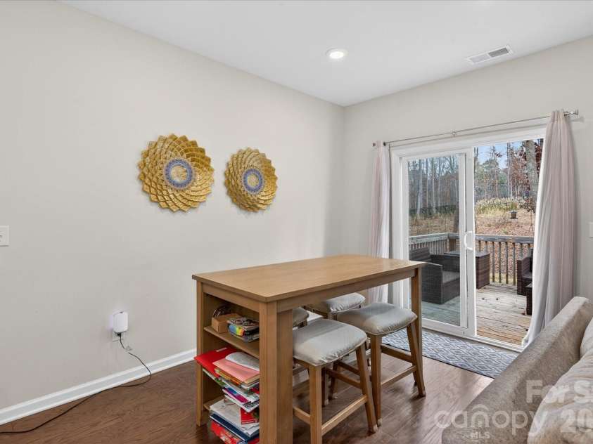 13017 Cinnamon Fern Lane, Mint Hill, NC 28227.  MLS# CAR4330864, YatesRealty ID 5509. Breakfast Area