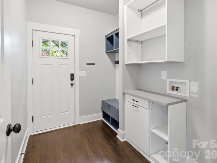 1251 Badger Court, Charlotte, NC 28206.  MLS# CAR4432140, YatesRealty ID 55092. 