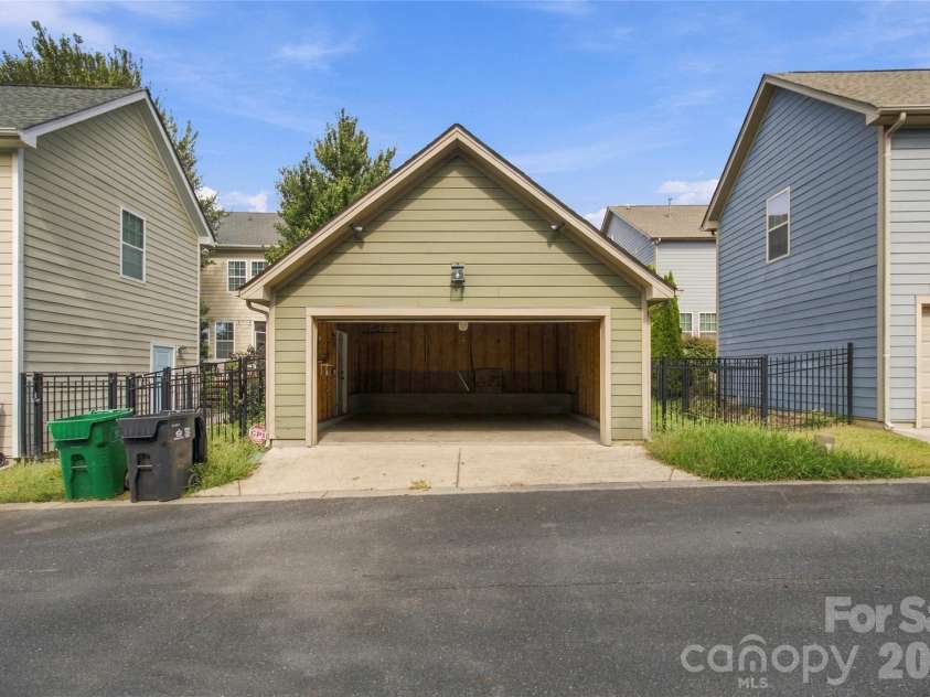 1251 Badger Court, Charlotte, NC 28206.  MLS# CAR4432140, YatesRealty ID 55092. 
