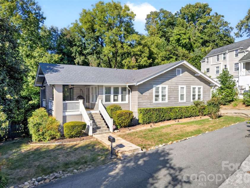 26 Hillside Drive, Marion, NC 28752.  MLS# CAR4430490, YatesRealty ID 55094. 