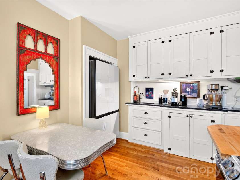 26 Hillside Drive, Marion, NC 28752.  MLS# CAR4430490, YatesRealty ID 55094. 