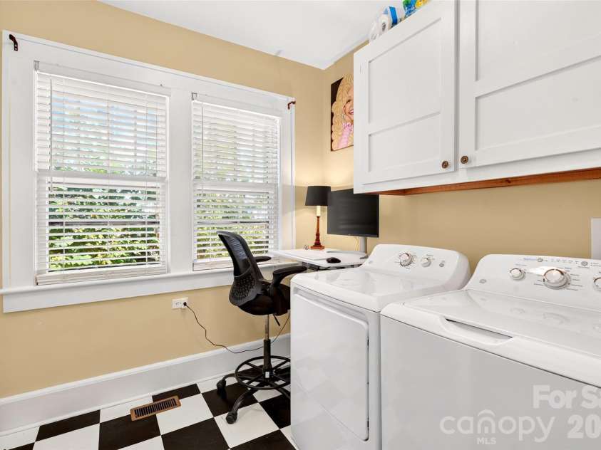26 Hillside Drive, Marion, NC 28752.  MLS# CAR4430490, YatesRealty ID 55094. 