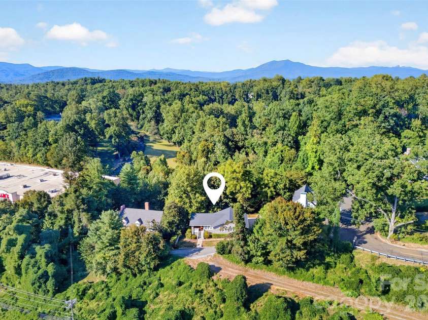 26 Hillside Drive, Marion, NC 28752.  MLS# CAR4430490, YatesRealty ID 55094. 