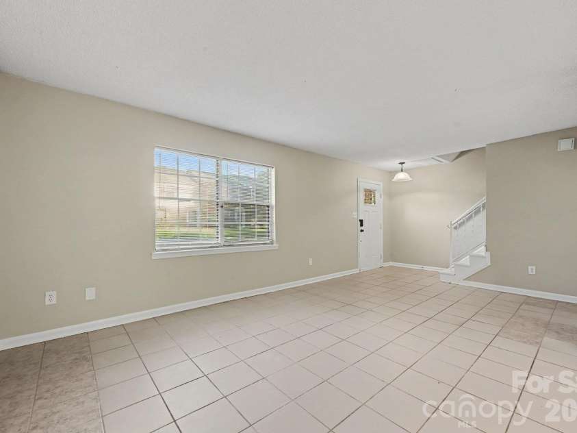 11059 Hunter trail Lane, Charlotte, NC 28226.  MLS# CAR4429978, YatesRealty ID 55095. 