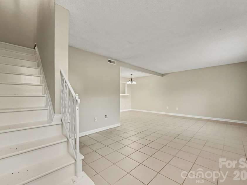 11059 Hunter trail Lane, Charlotte, NC 28226.  MLS# CAR4429978, YatesRealty ID 55095. 