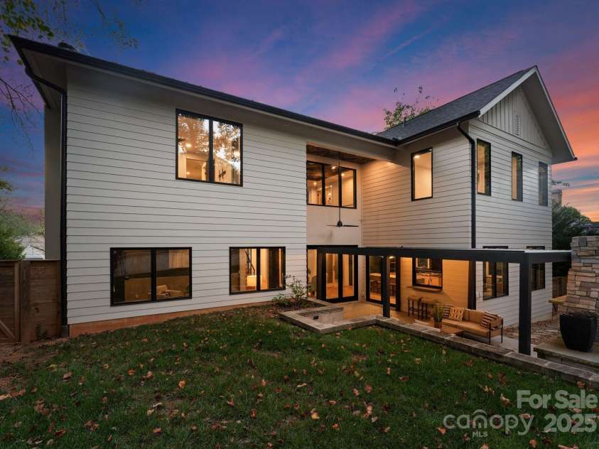 3416 Windsor Drive, Charlotte, NC 28209.  MLS# CAR4307597, YatesRealty ID 551. 