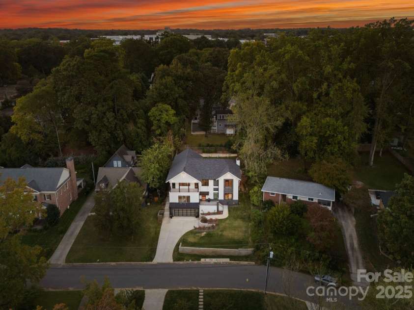 3416 Windsor Drive, Charlotte, NC 28209.  MLS# CAR4307597, YatesRealty ID 551. 