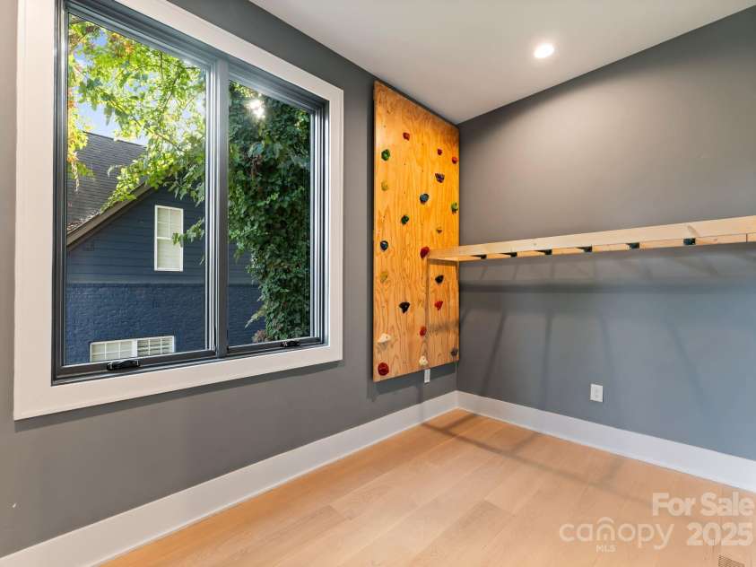 3416 Windsor Drive, Charlotte, NC 28209.  MLS# CAR4307597, YatesRealty ID 551. 