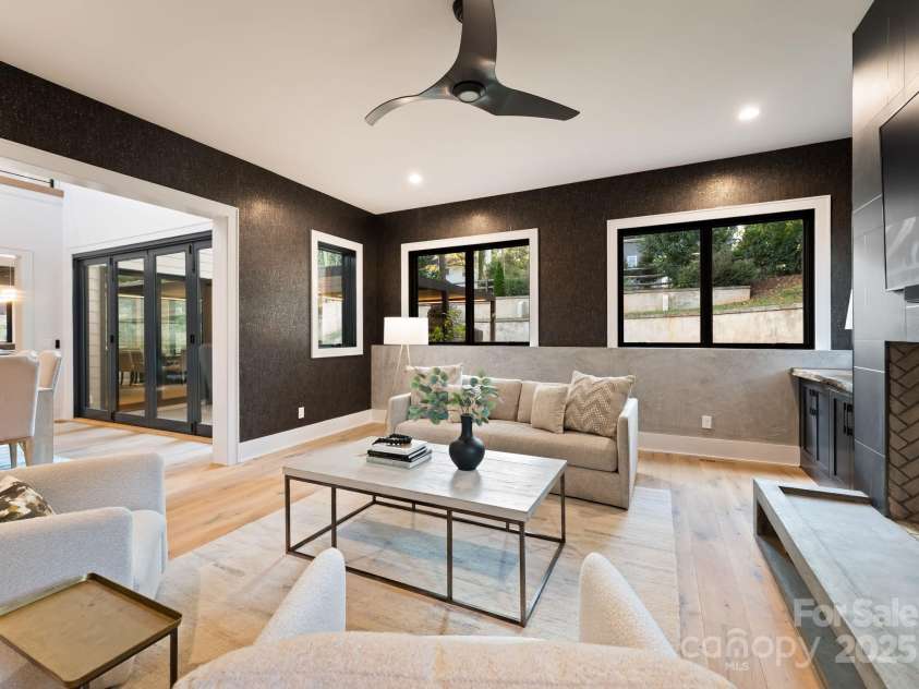 3416 Windsor Drive, Charlotte, NC 28209.  MLS# CAR4307597, YatesRealty ID 551. 